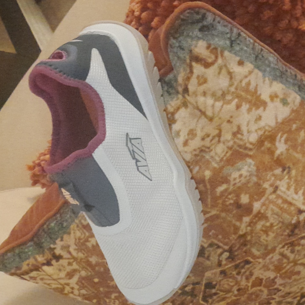 🌺AVIA Sneakers - Picture 7 of 8